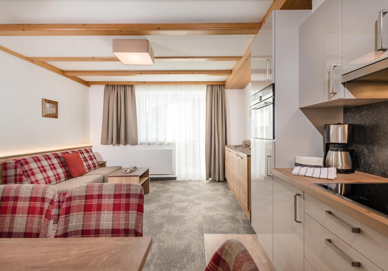 Apartments & Garni Alpenrose Obertauern Exterior photo